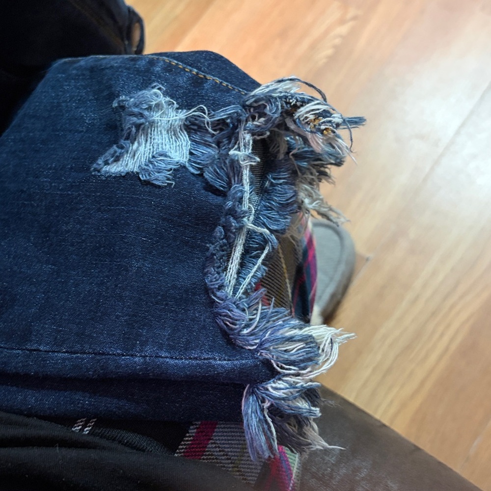 Judy Blue Dark Blue Frayed Ankle Jeans - Picture 6 of 6